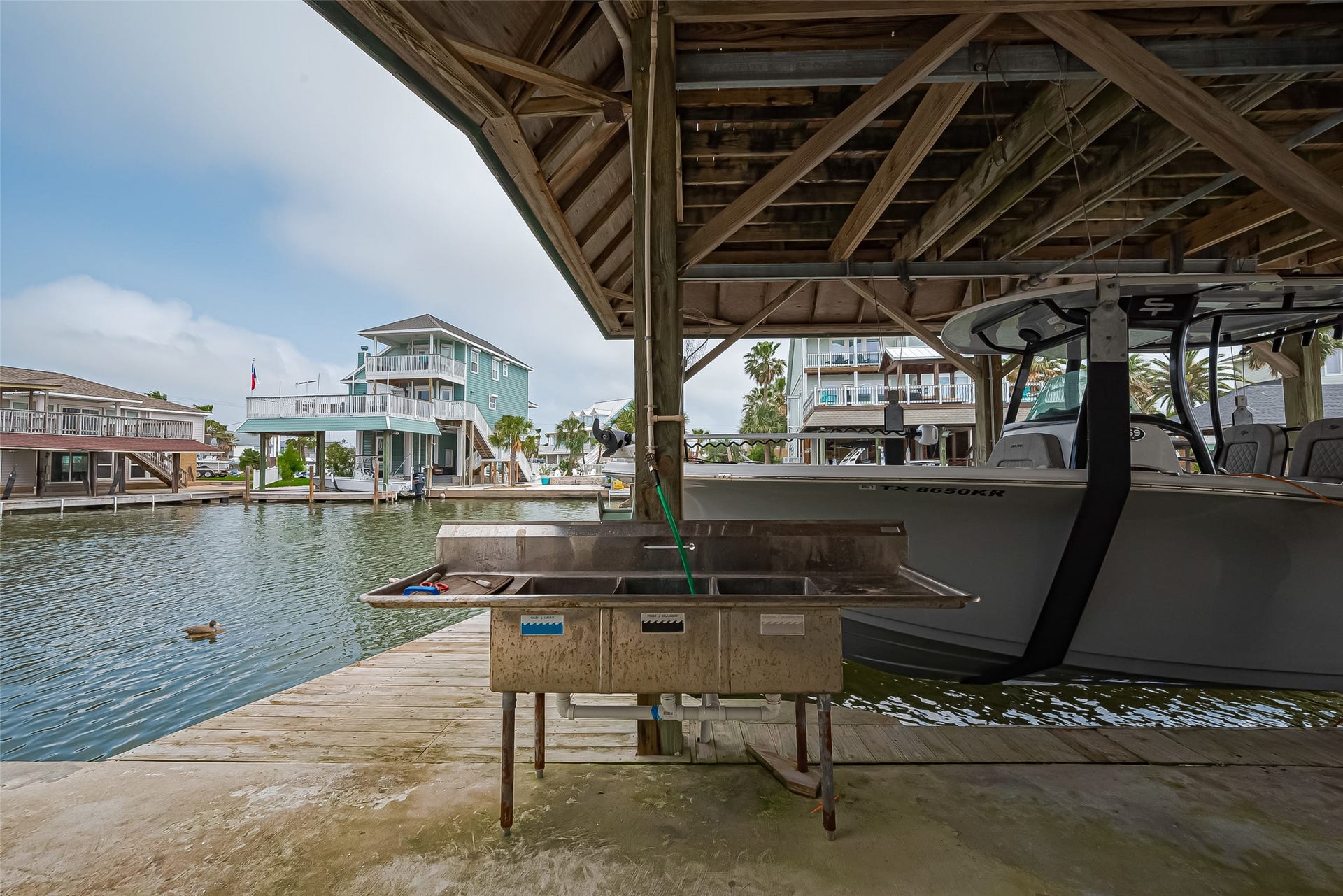 210 Sampan Drive, Tiki Island, TX 77554 210 Sampan Drive, Tiki Island, TX 77554