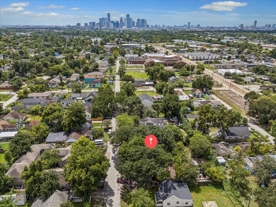 Property photo for 4705 Siegel Street, Houston, TX