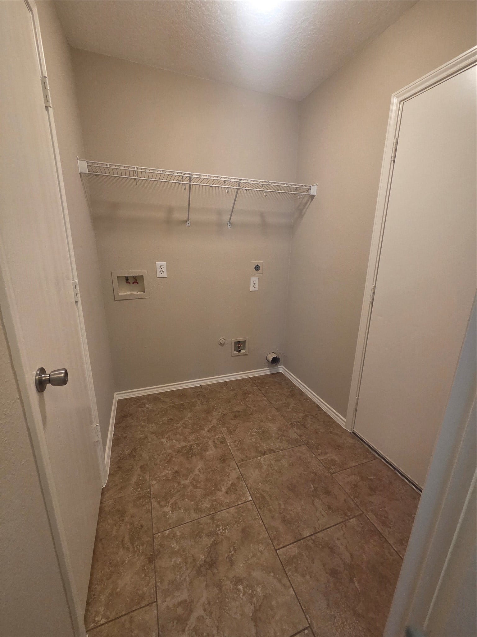 10143 Antelope Alley SW, Missouri City, TX 77459 Laundry room