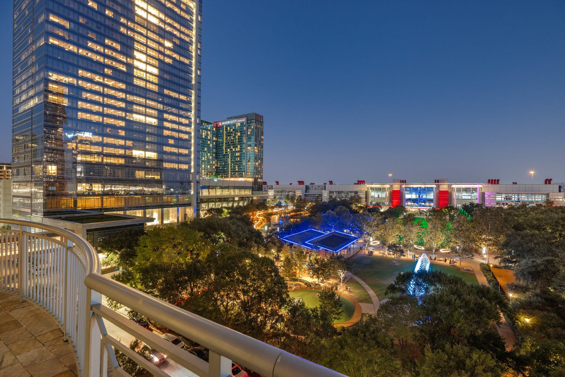 1400 McKinney Street, #1003, Houston, TX 77010 Discovery Green transforms from a lake to ice rink in the winter; hosts movie nights, farmer's markets, night markets, public art, yoga, Zumba, live concerts. There are two dog parks and a children's playground!