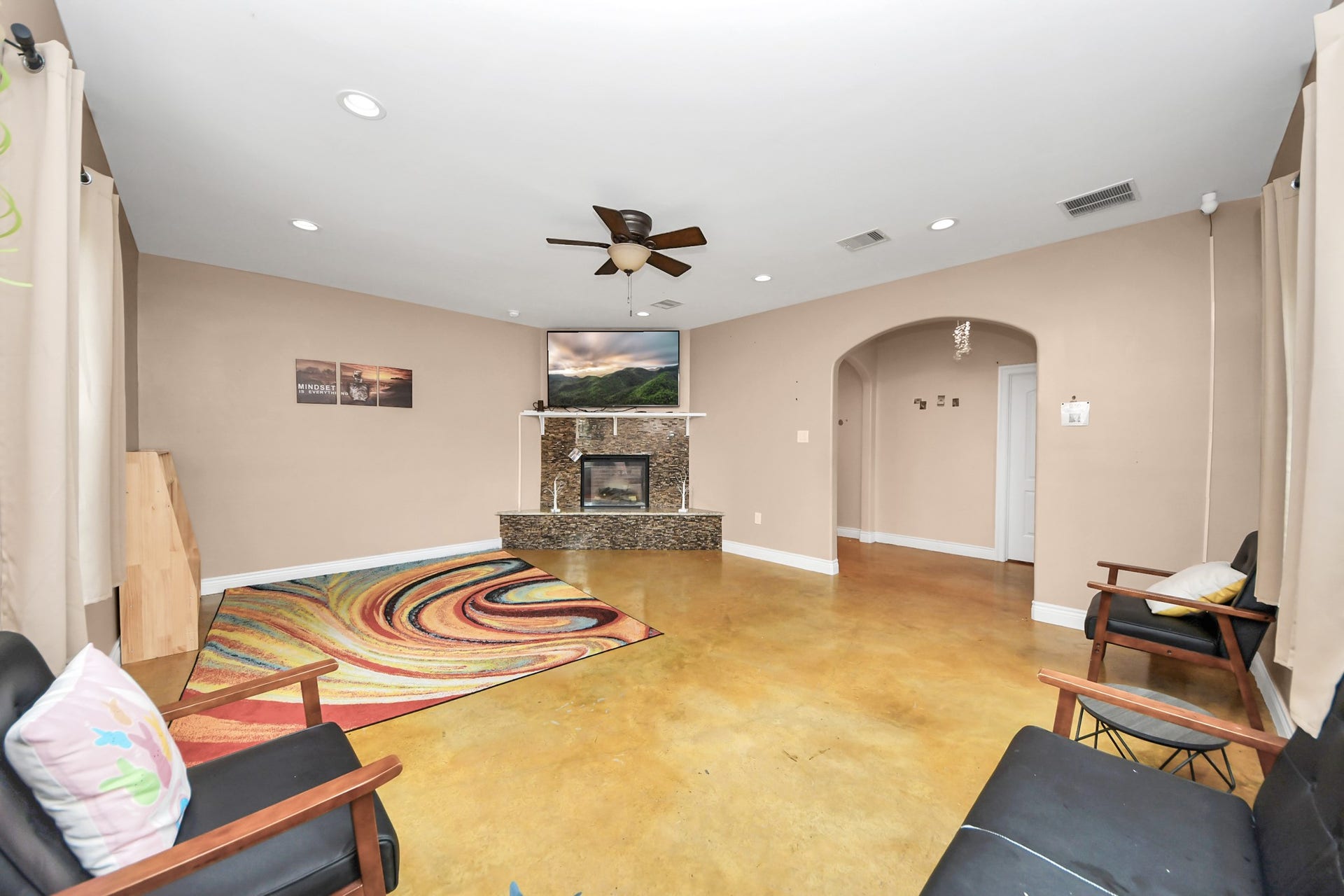 1202 Niagara Street, Houston, TX 77051