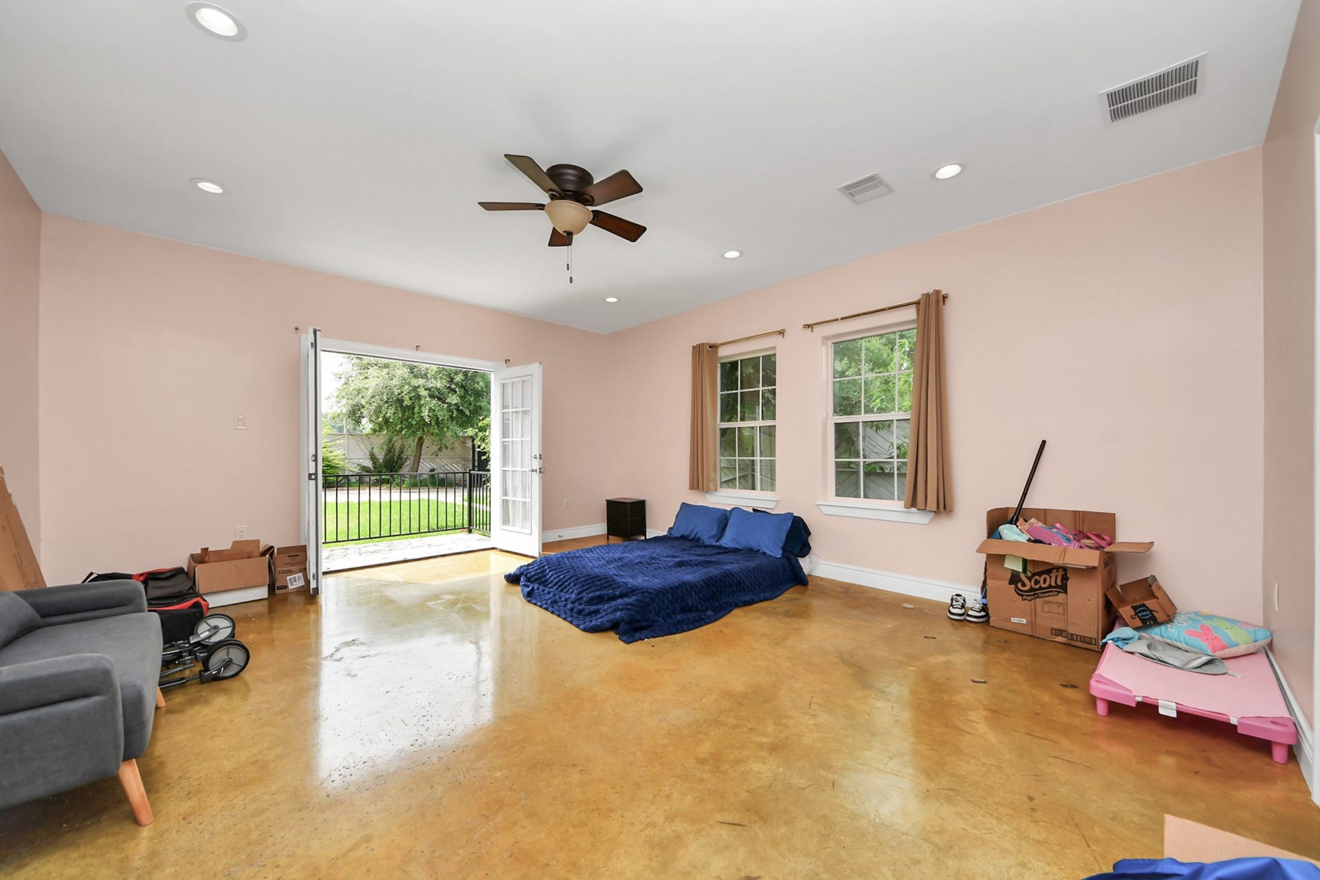 1202 Niagara Street, Houston, TX 77051