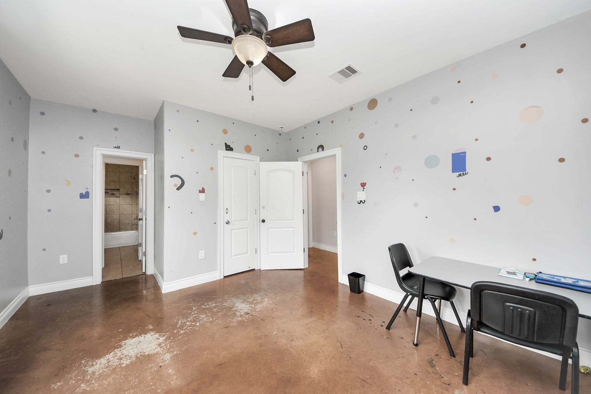 1202 Niagara Street, Houston, TX 77051