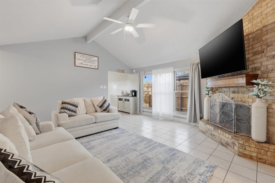 Property photo for 5919 Ollia Circle, Pasadena, TX