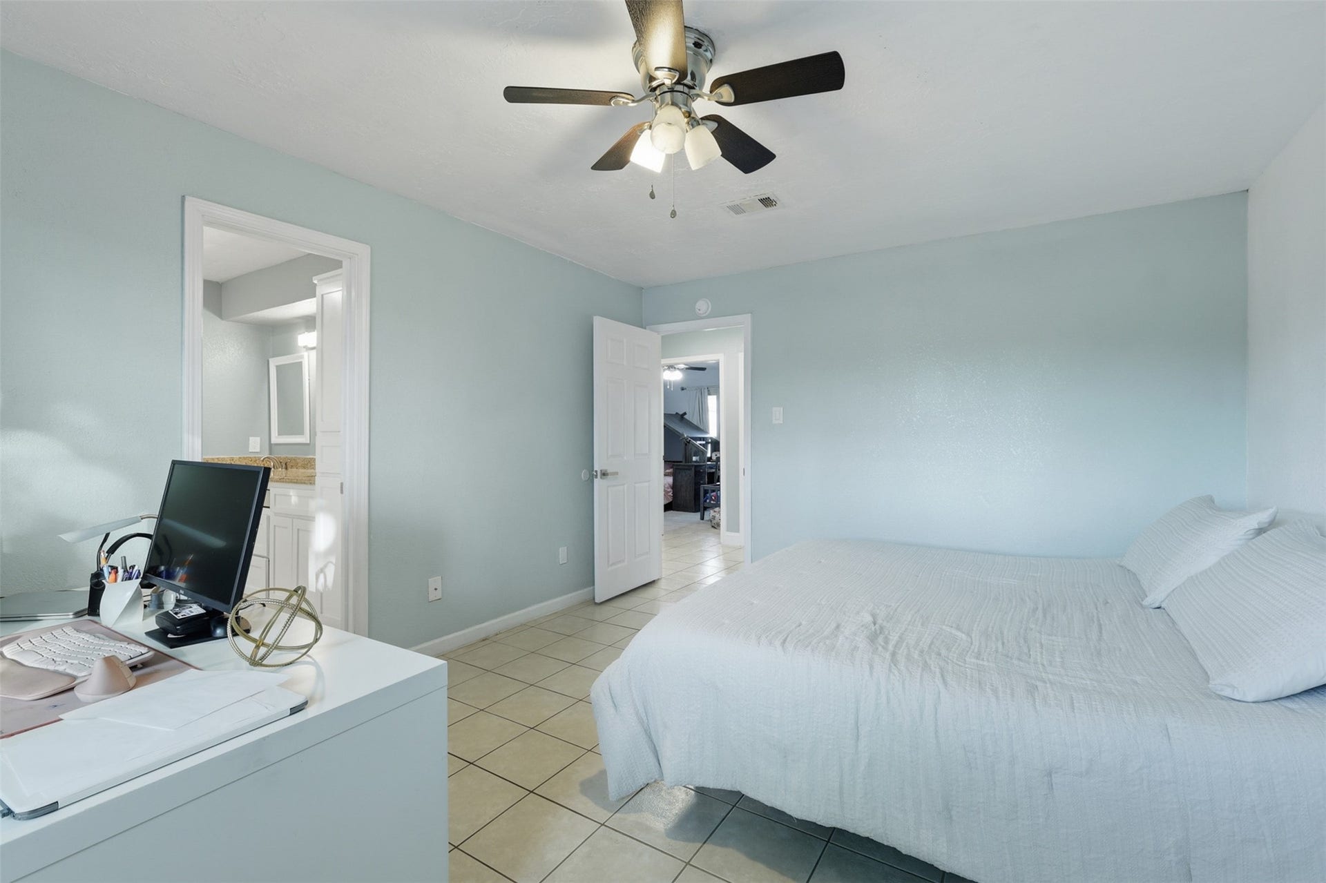 5919 Ollia Circle, Pasadena, TX 77505 primary bedroom