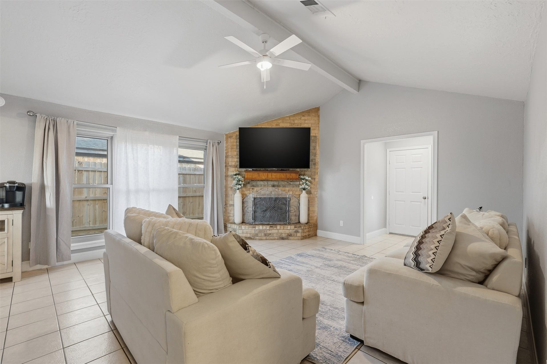 5919 Ollia Circle, Pasadena, TX 77505 5919 Ollia Circle, Pasadena, TX 77505