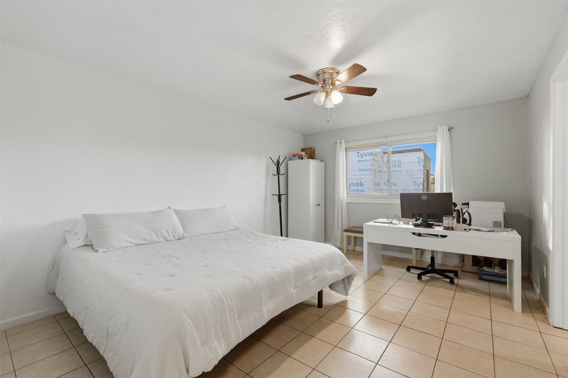 5919 Ollia Circle, Pasadena, TX 77505 Primary bedroom 1