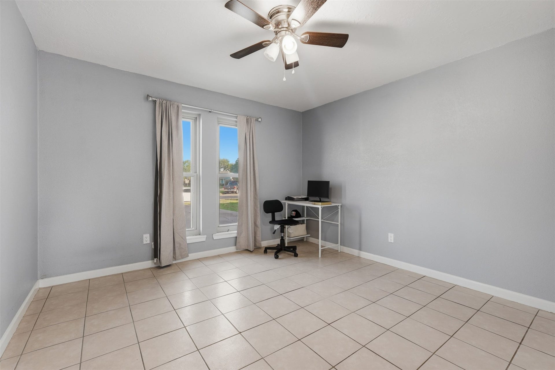 5919 Ollia Circle, Pasadena, TX 77505 bedroom 3