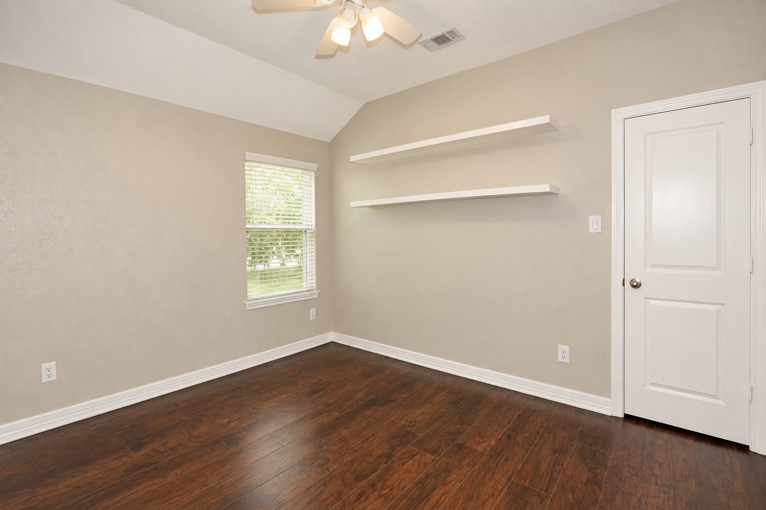 26322 Stonedale View Drive, Richmond, TX 77406 Third bedroom featuring book shelves