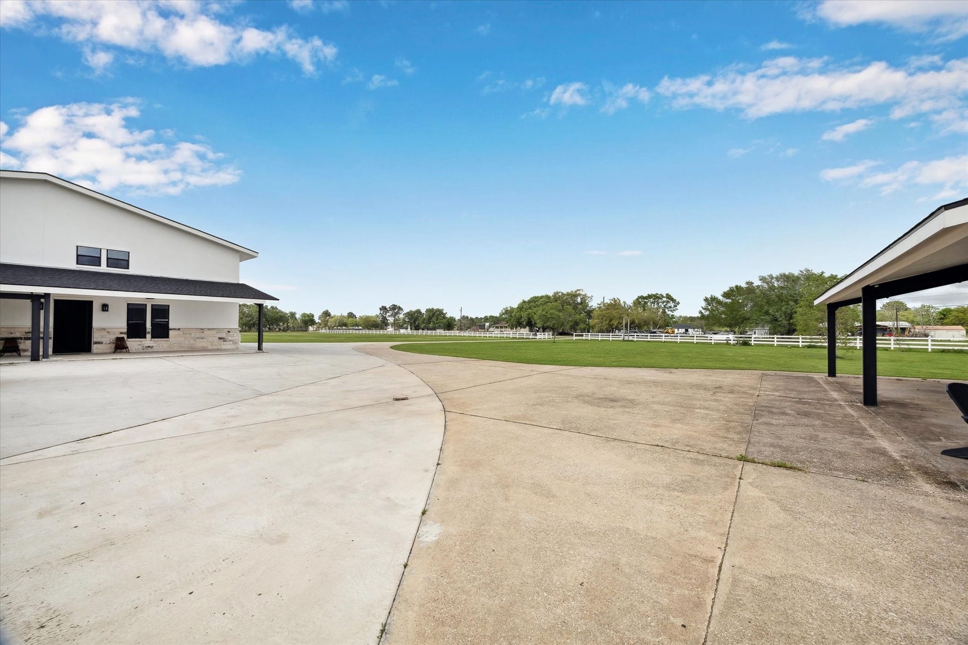 17810 County Road 125, Pearland, TX 77581