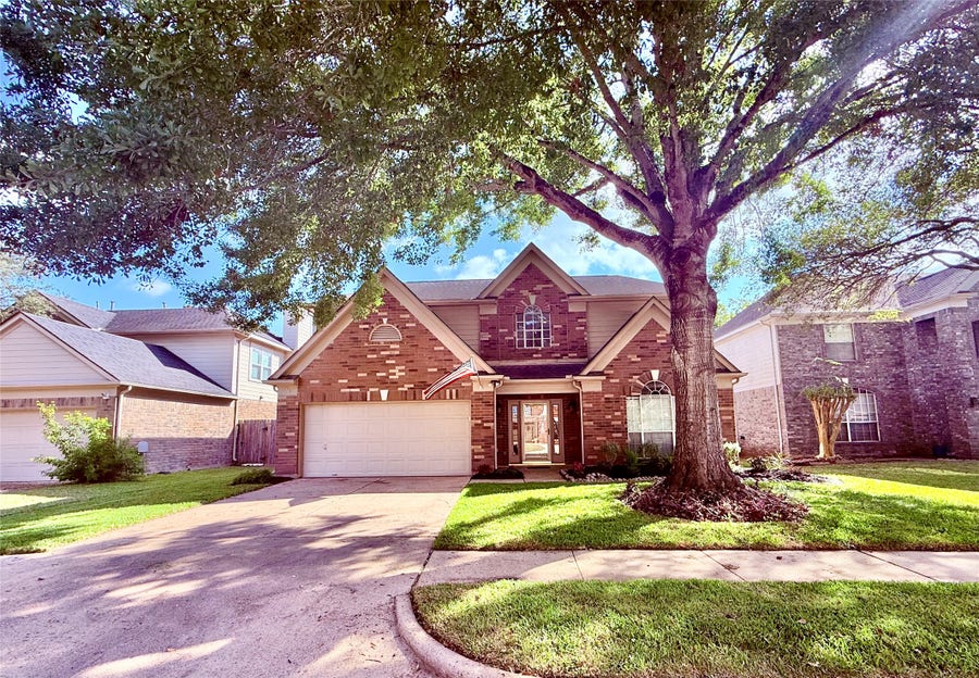 Property photo for 2915 Veva Drive, Pearland, TX