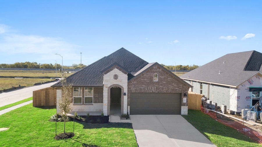Property photo for 14028 Pine Cliffs Drive, Texas City, TX