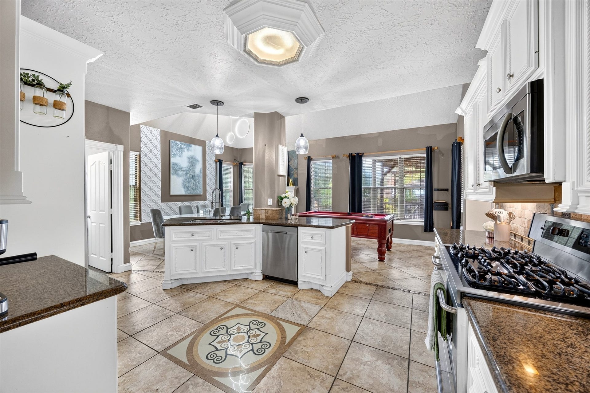 21427 Tophill Drive, Spring, TX 77388