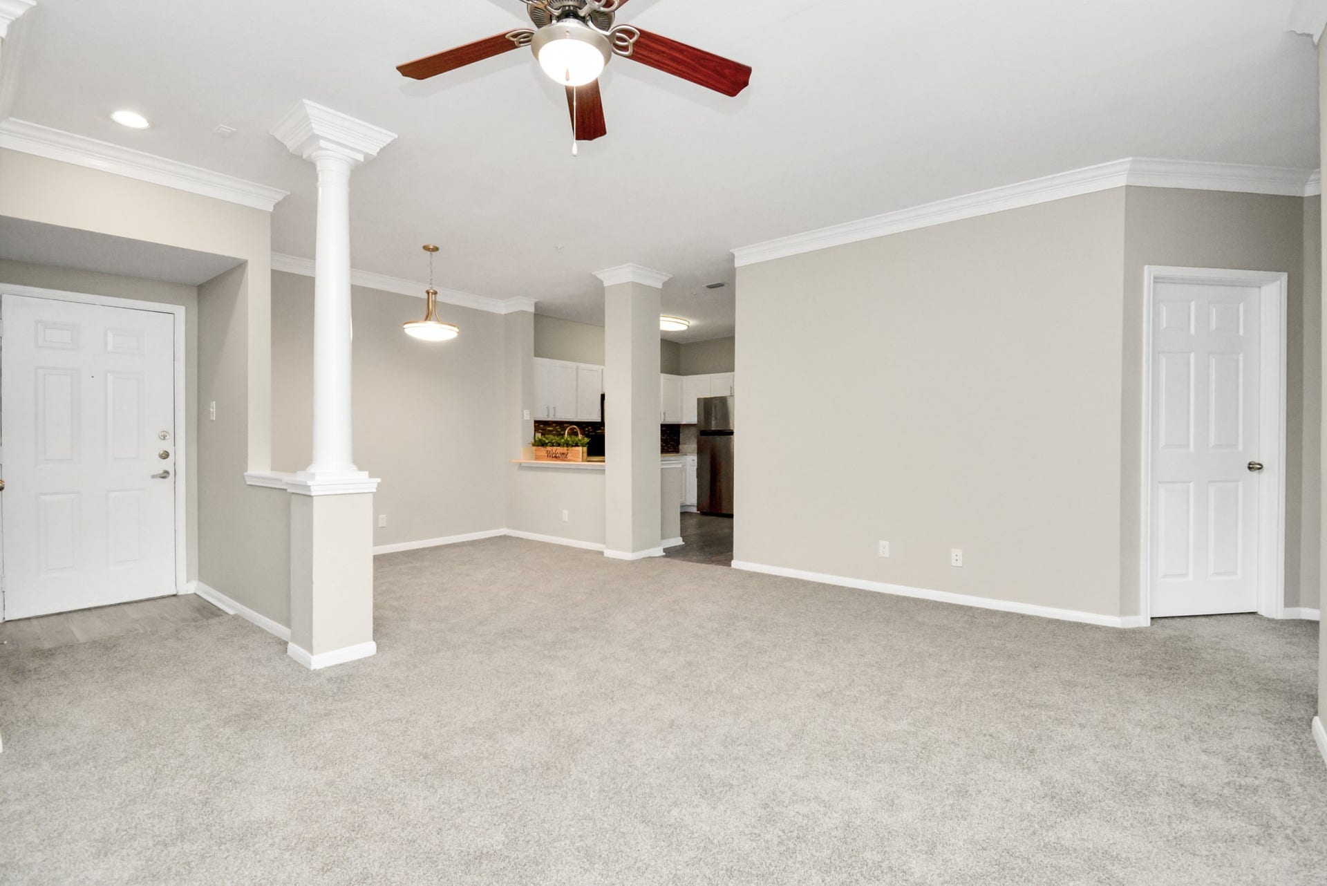 2222 Maroneal Street, #0624, Houston, TX 77030 Photos displayed may be of similar apartments or floor plans featuring the same finishes.