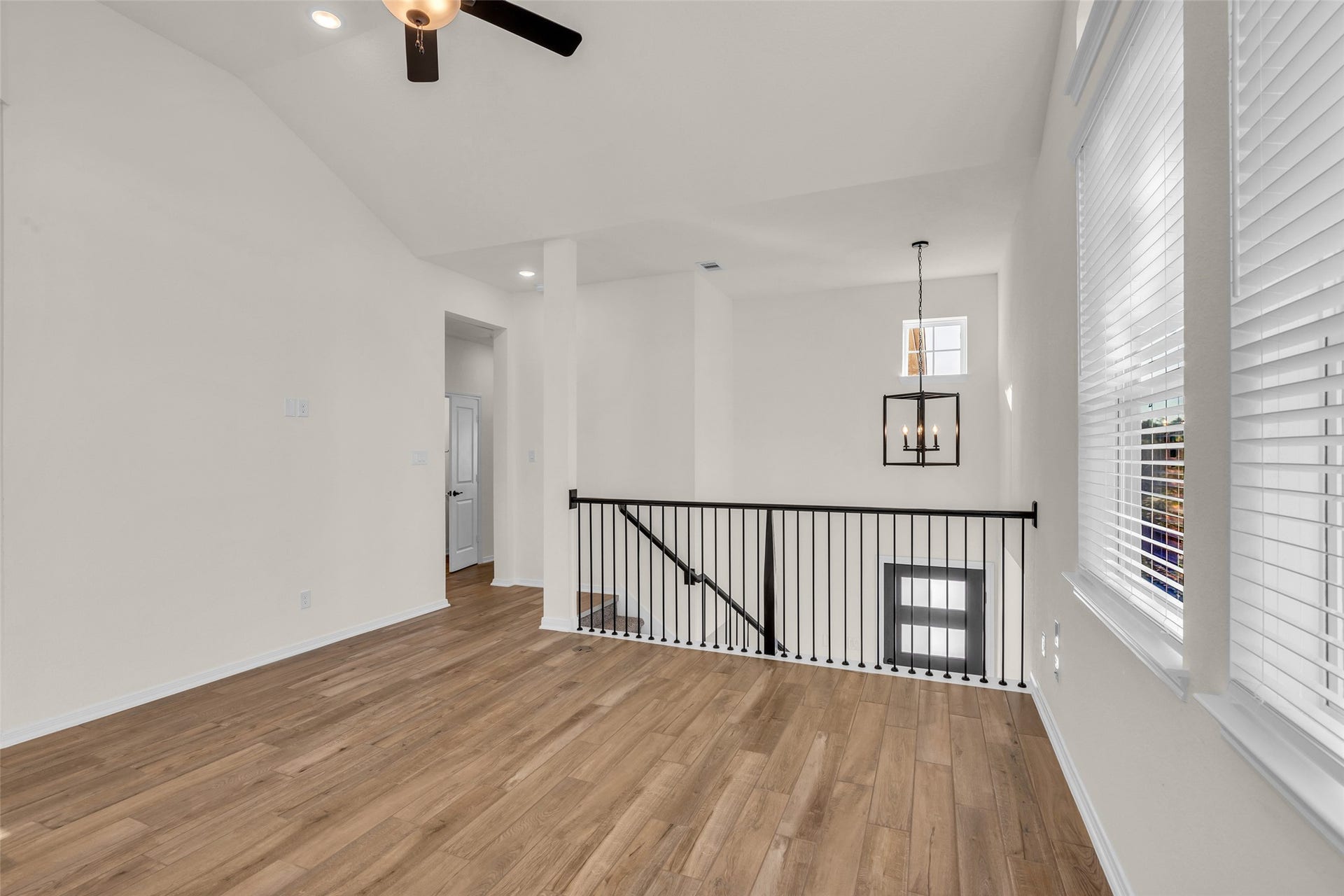 107 W Coralburst Loop, Montgomery, TX 77316 107 W Coralburst Loop, Montgomery, TX 77316