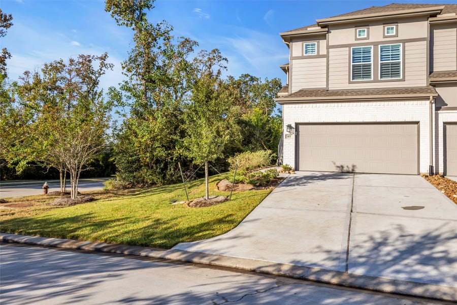 Property photo for 107 W Coralburst Loop, Montgomery, TX