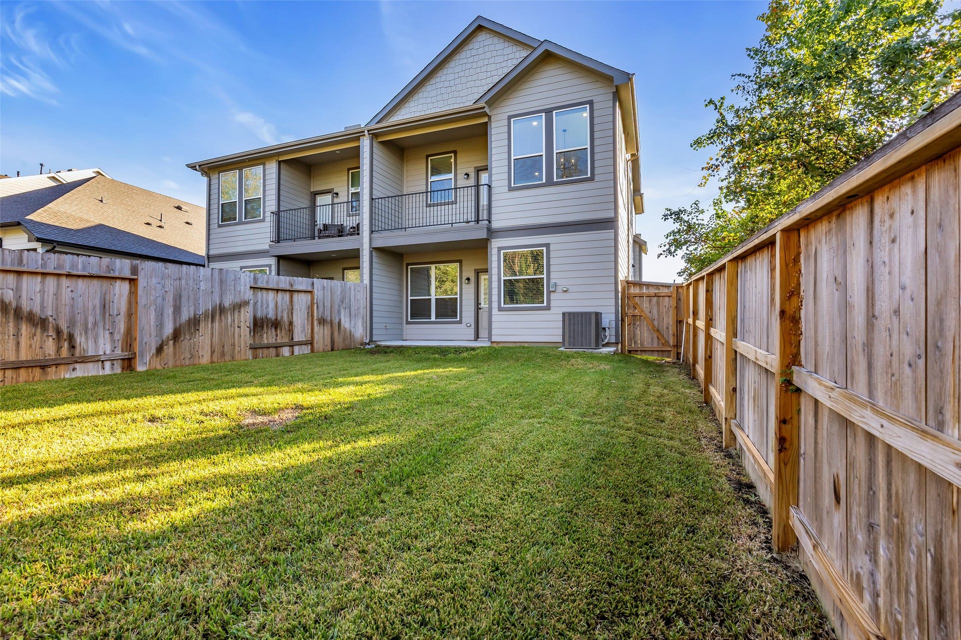 107 W Coralburst Loop, Montgomery, TX 77316 107 W Coralburst Loop, Montgomery, TX 77316