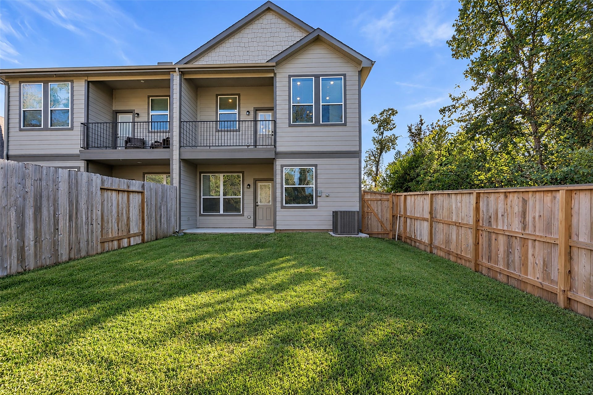 107 W Coralburst Loop, Montgomery, TX 77316 107 W Coralburst Loop, Montgomery, TX 77316