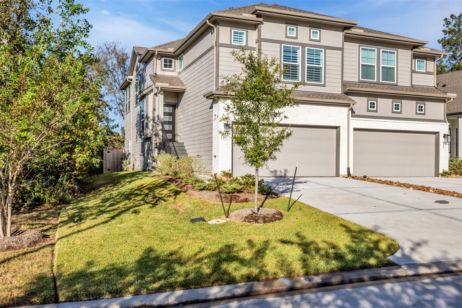 107 W Coralburst Loop, Montgomery, TX 77316 107 W Coralburst Loop, Montgomery, TX 77316