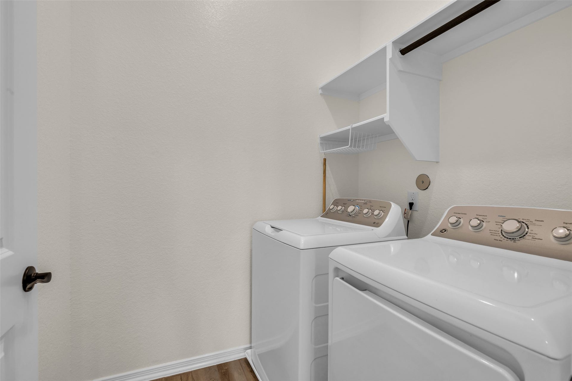 107 W Coralburst Loop, Montgomery, TX 77316 107 W Coralburst Loop, Montgomery, TX 77316