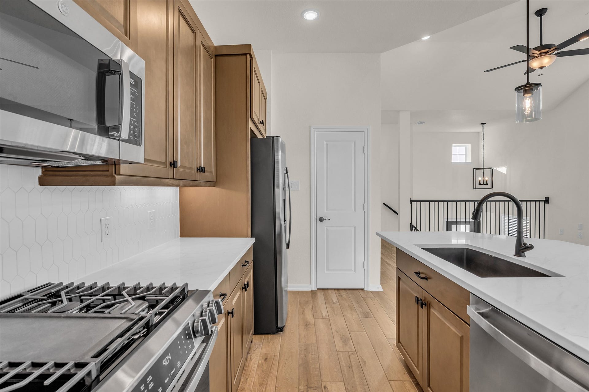 107 W Coralburst Loop, Montgomery, TX 77316 107 W Coralburst Loop, Montgomery, TX 77316