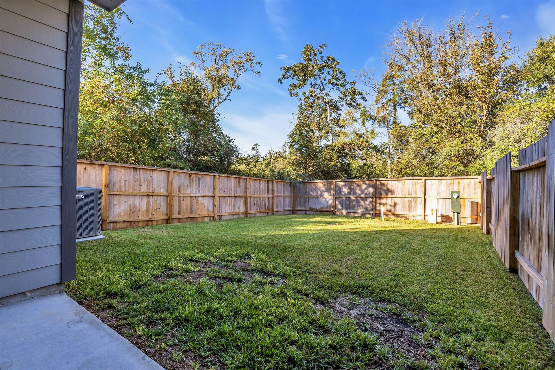 107 W Coralburst Loop, Montgomery, TX 77316 107 W Coralburst Loop, Montgomery, TX 77316