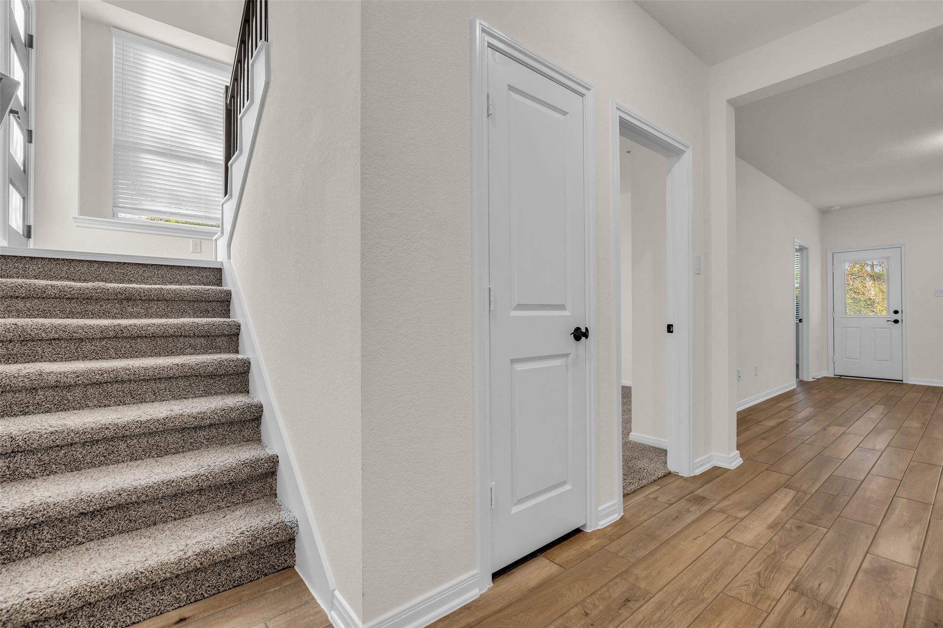 107 W Coralburst Loop, Montgomery, TX 77316 107 W Coralburst Loop, Montgomery, TX 77316