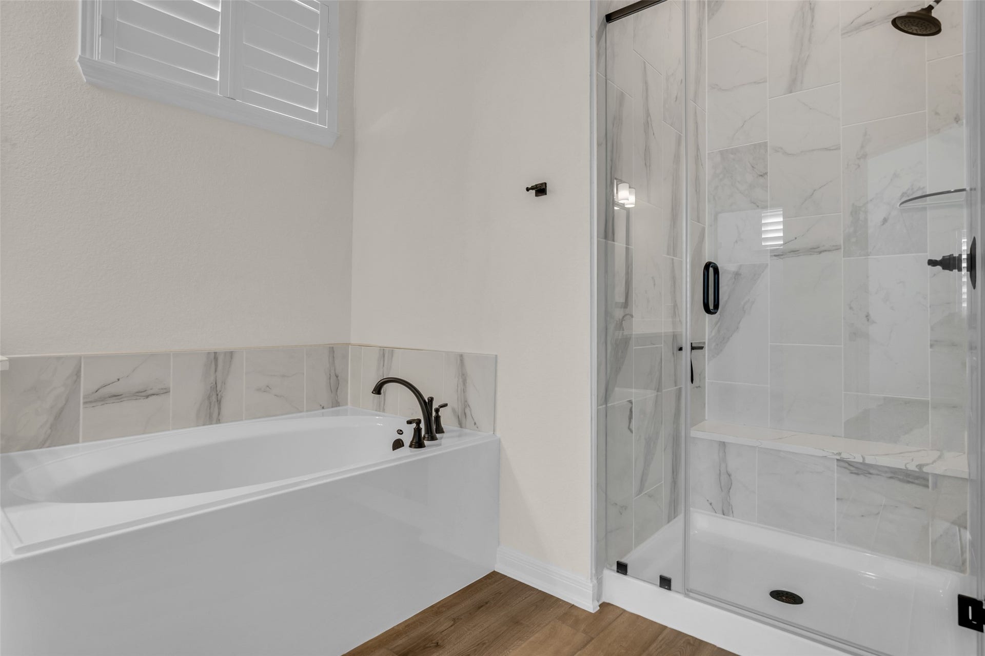 107 W Coralburst Loop, Montgomery, TX 77316 107 W Coralburst Loop, Montgomery, TX 77316