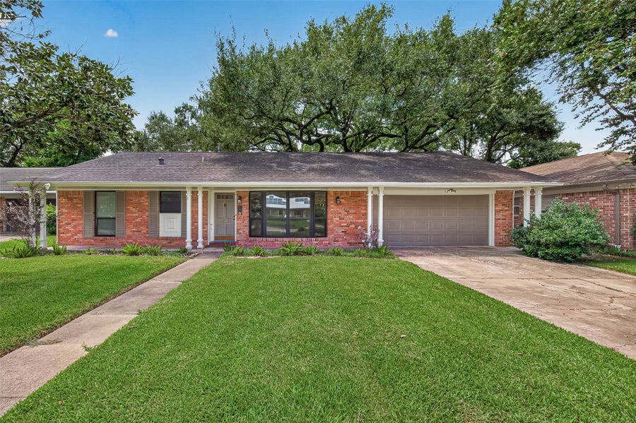 Property photo for 4617 Waycross Drive, Houston, TX