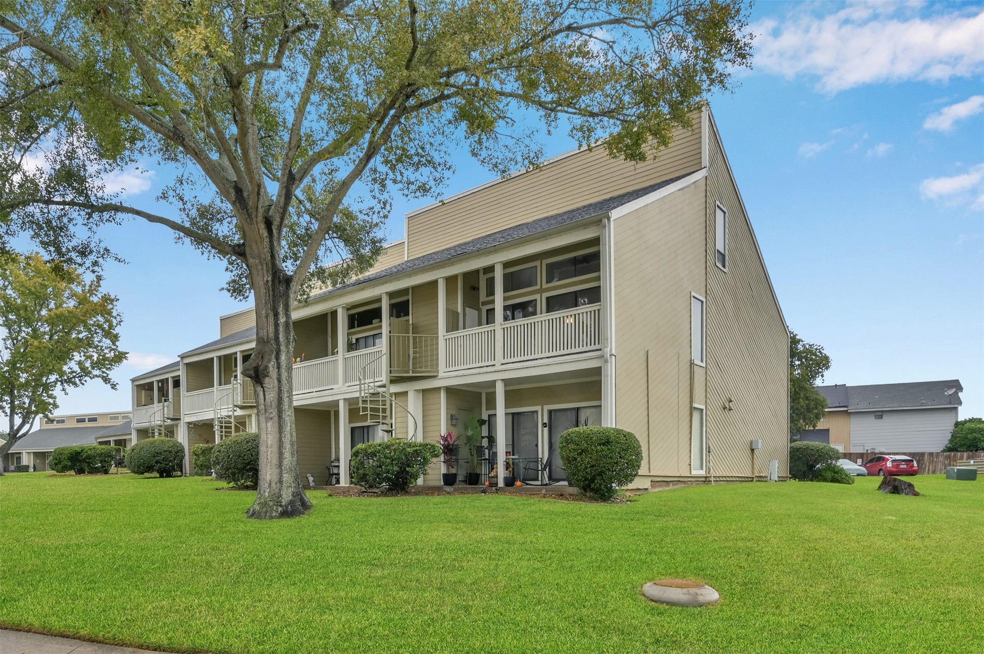 132 April Point Drive S, Conroe, TX 77356 132 April Point Drive S, Conroe, TX 77356