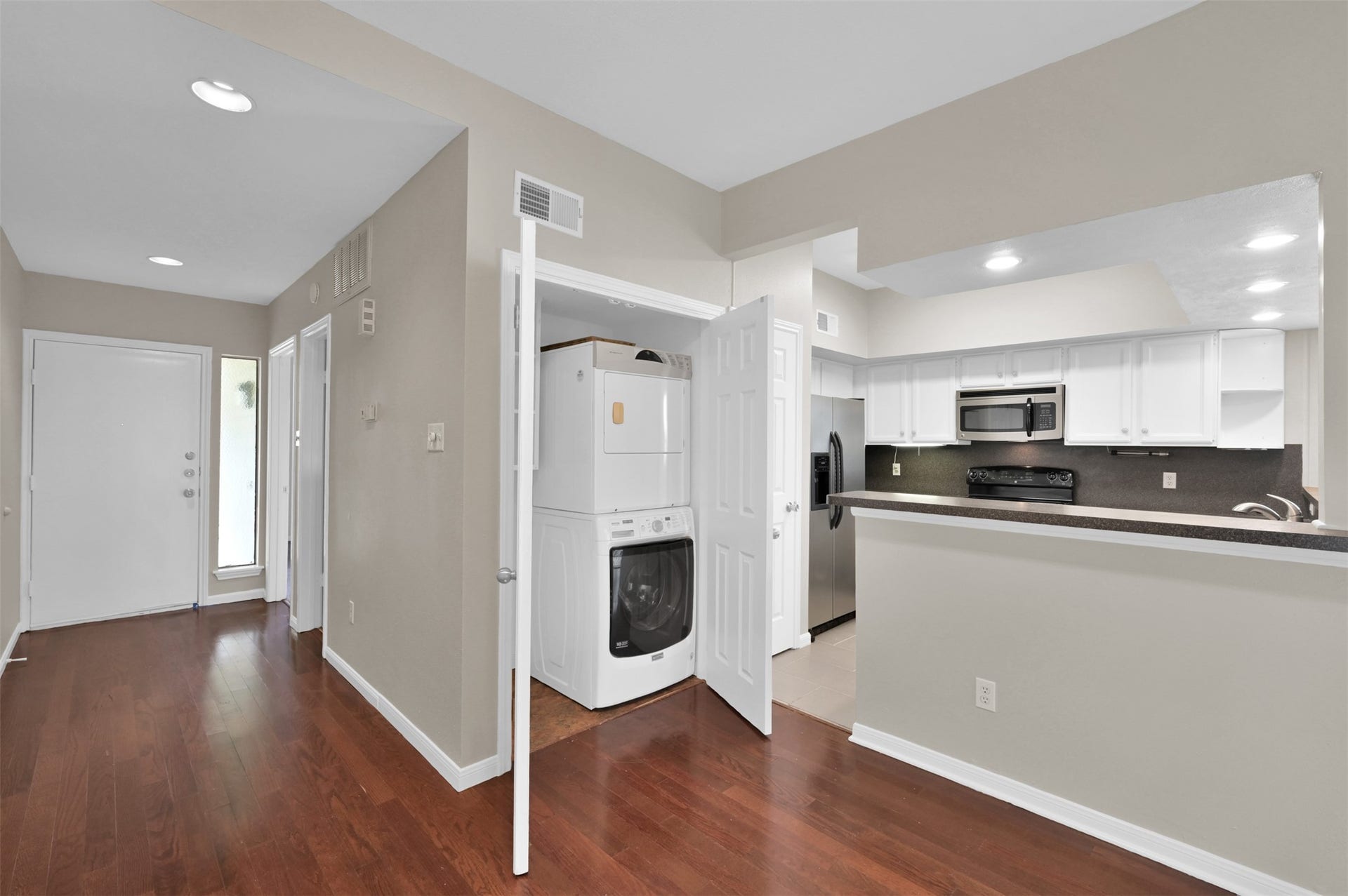 132 April Point Drive S, Conroe, TX 77356 132 April Point Drive S, Conroe, TX 77356
