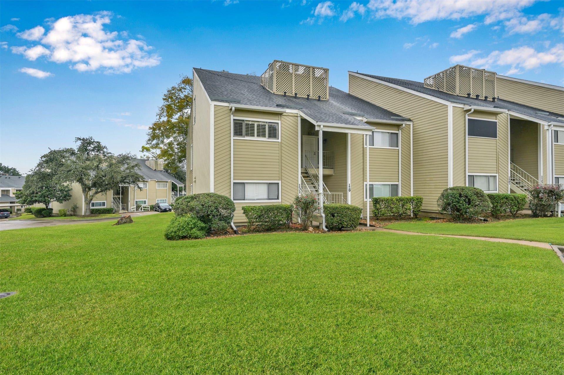 132 April Point Drive S, Conroe, TX 77356 132 April Point Drive S, Conroe, TX 77356