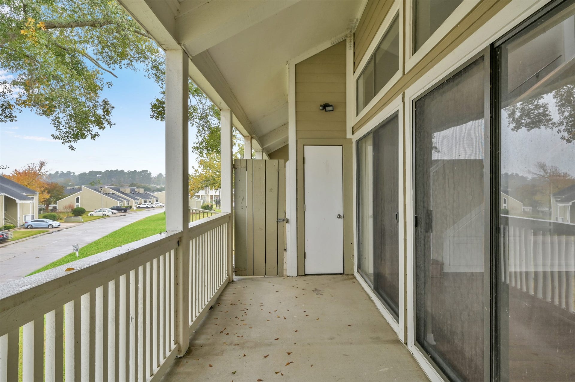132 April Point Drive S, Conroe, TX 77356 132 April Point Drive S, Conroe, TX 77356