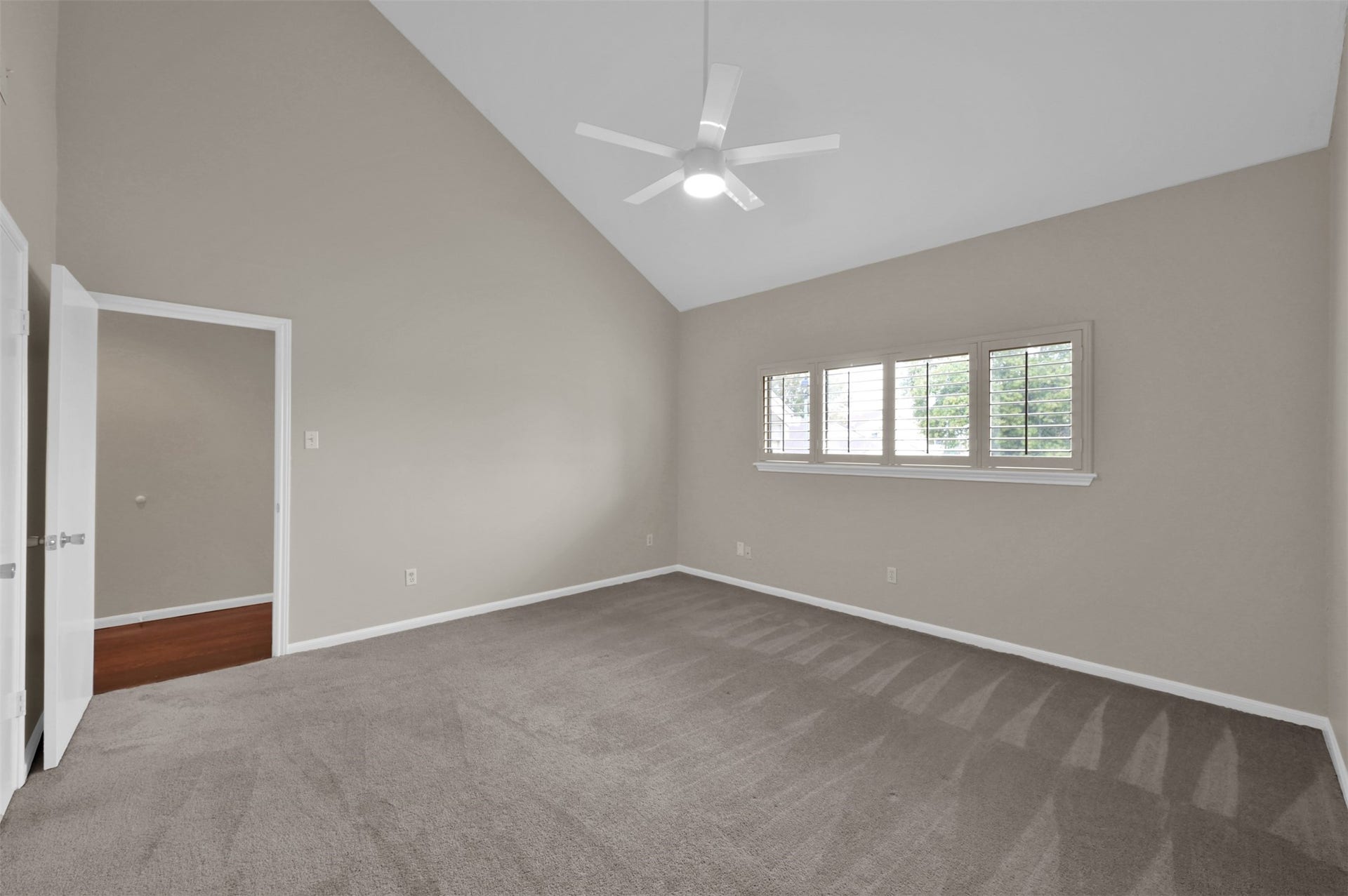 132 April Point Drive S, Conroe, TX 77356 132 April Point Drive S, Conroe, TX 77356