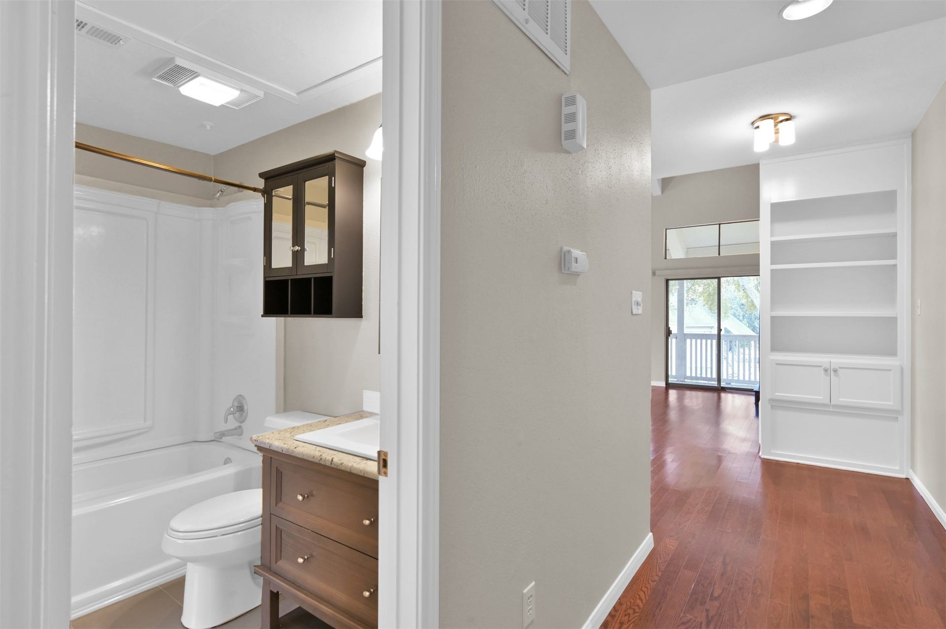 132 April Point Drive S, Conroe, TX 77356 132 April Point Drive S, Conroe, TX 77356