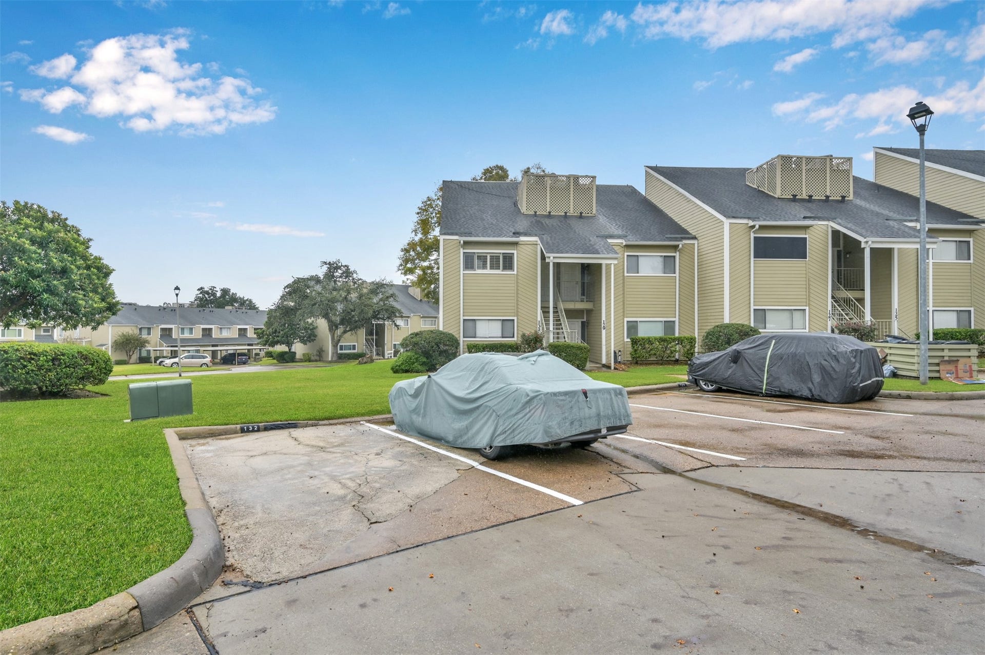 132 April Point Drive S, Conroe, TX 77356 132 April Point Drive S, Conroe, TX 77356