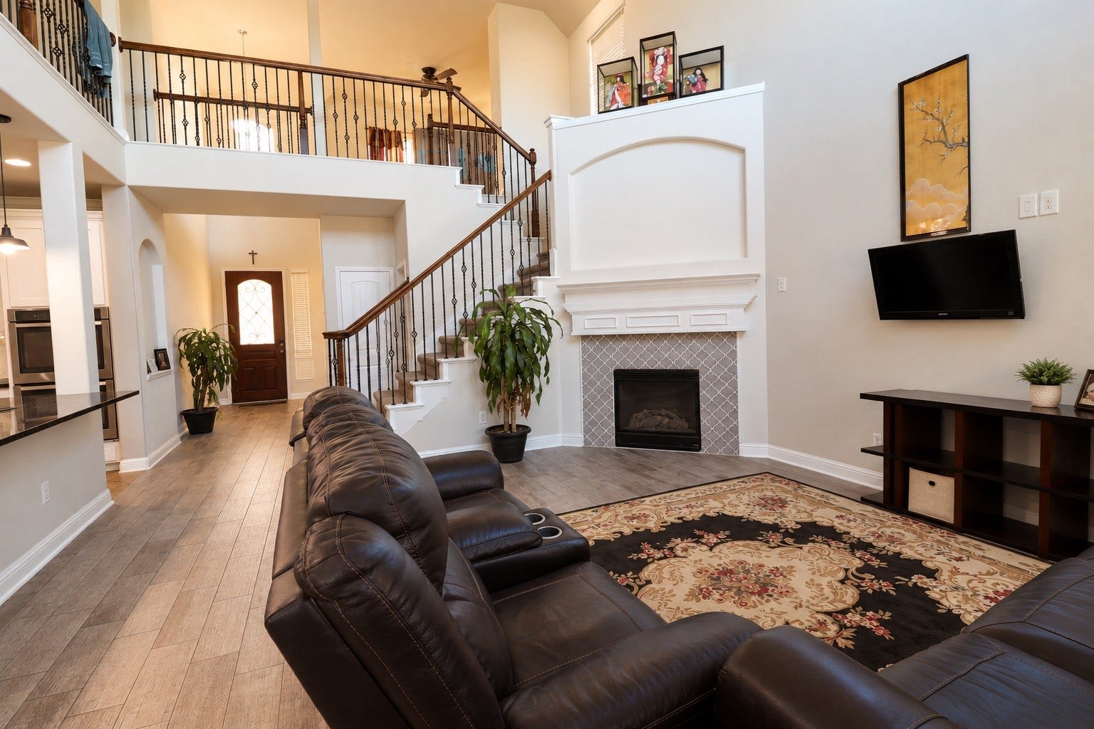 3913 Ginger Fields Court, Pearland, TX 77581 Fireplace for cozy and cold nights to keep the family warm