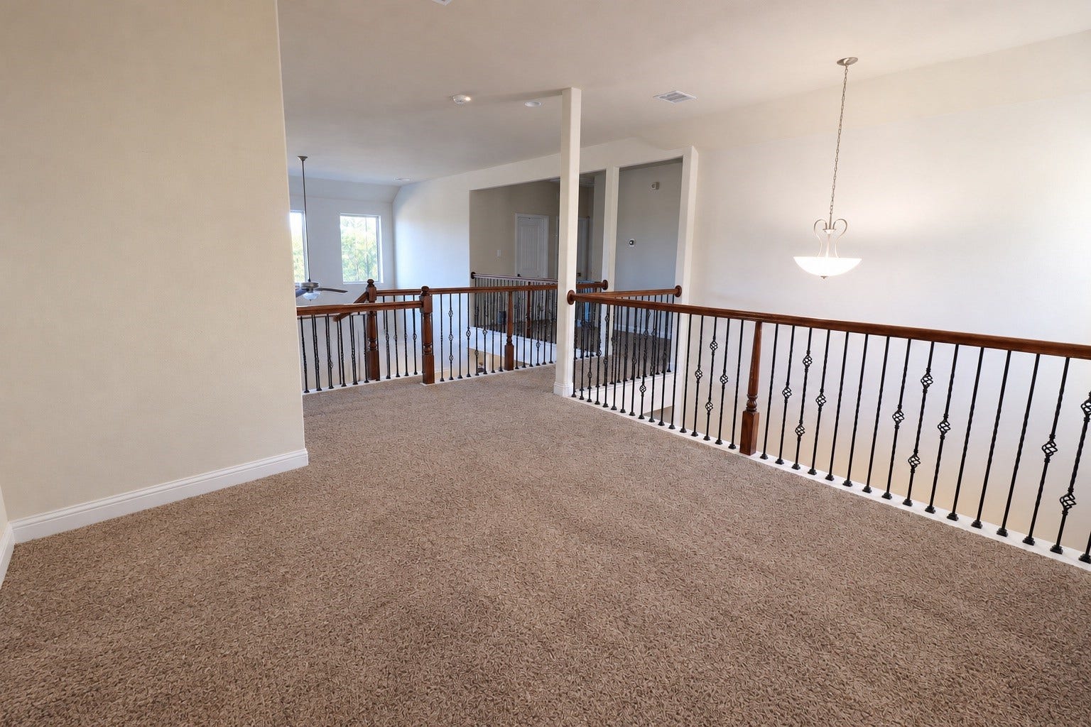 3913 Ginger Fields Court, Pearland, TX 77581 Upstairs Loft Area