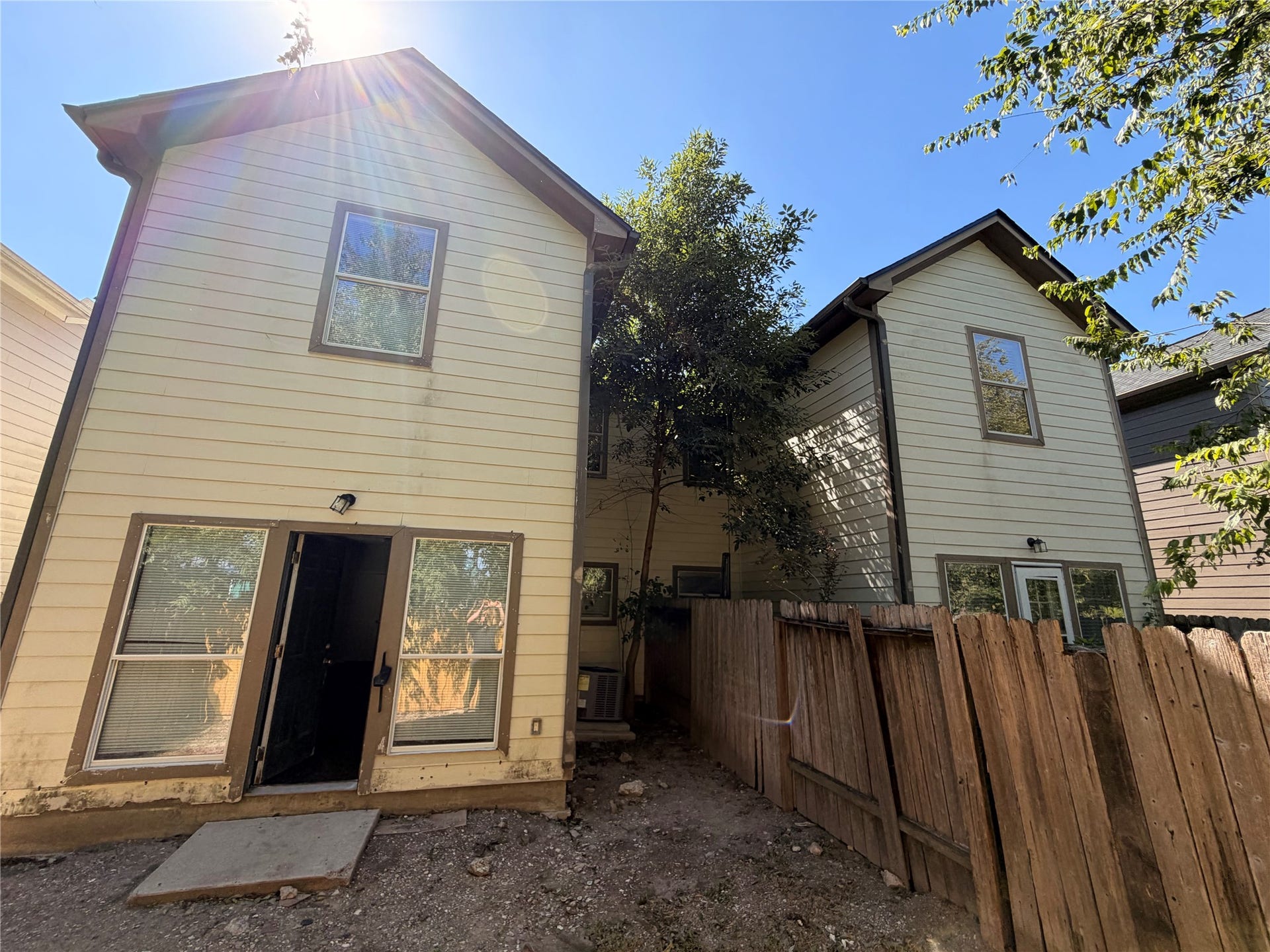 4321 Stassen Street, Houston, TX 77051 4321 Stassen Street, Houston, TX 77051