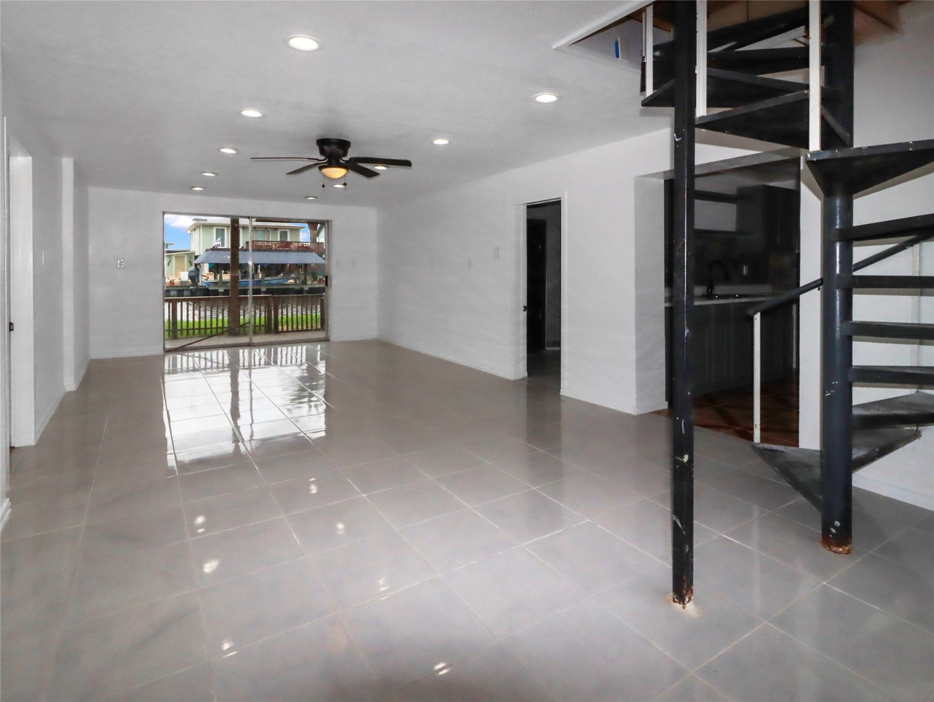 176 Barracuda Street, Bayou Vista, TX 77563 Downstairs Living