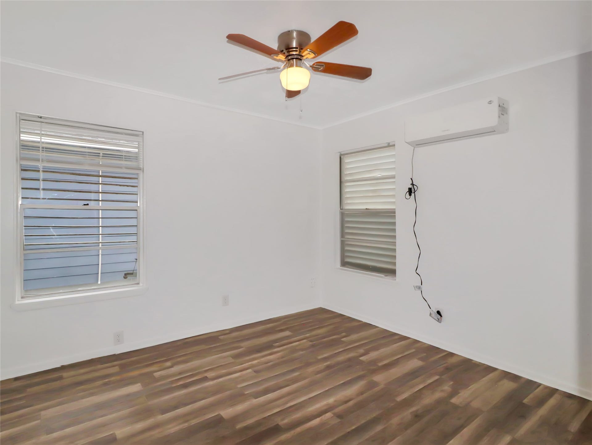 176 Barracuda Street, Bayou Vista, TX 77563 Upstairs Bedroom