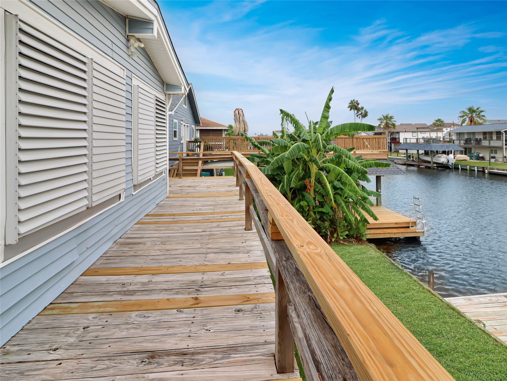 176 Barracuda Street, Bayou Vista, TX 77563 Upper Deck