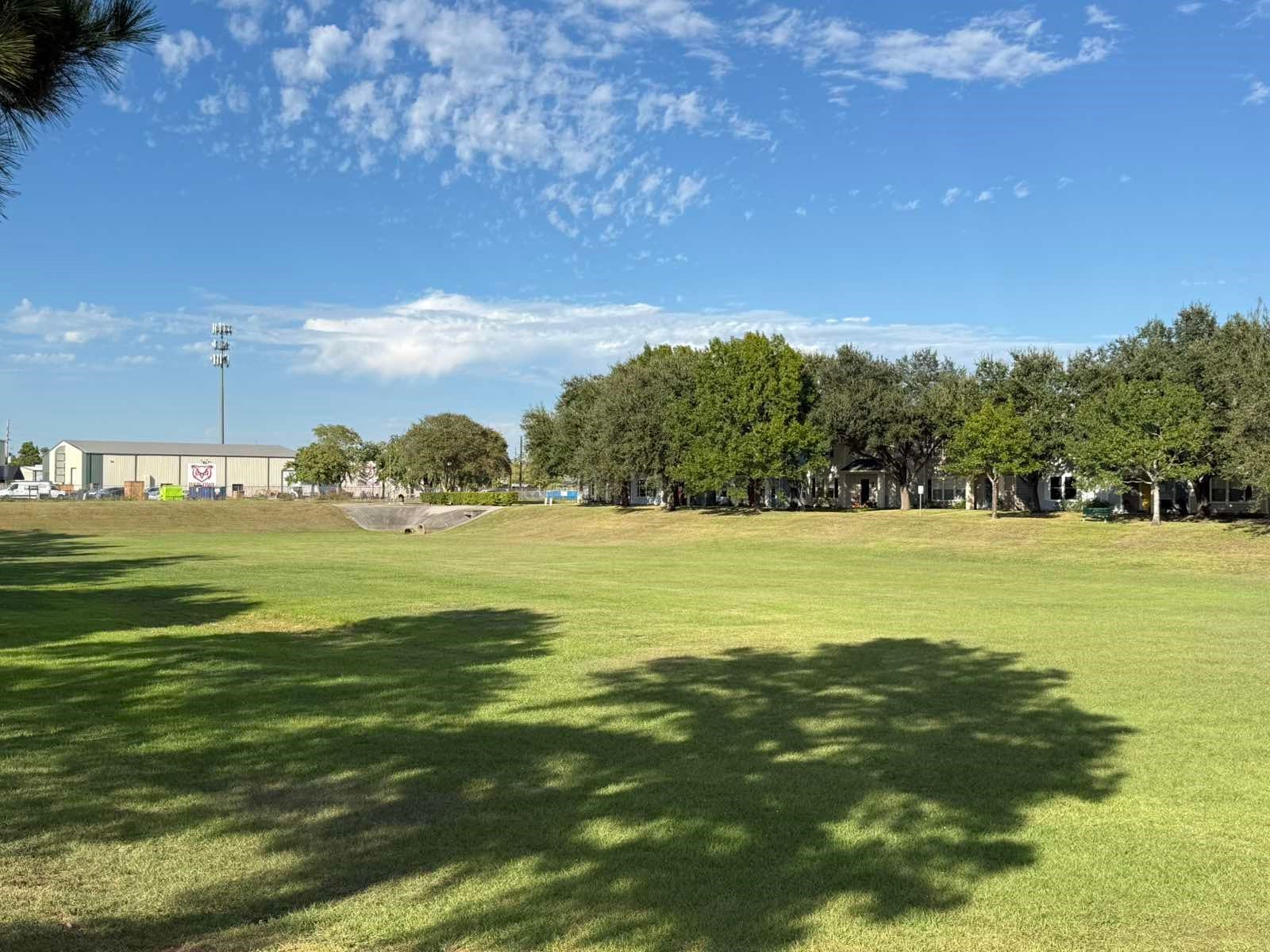 9742 Farrell Drive, Houston, TX 77070 9742 Farrell Drive, Houston, TX 77070