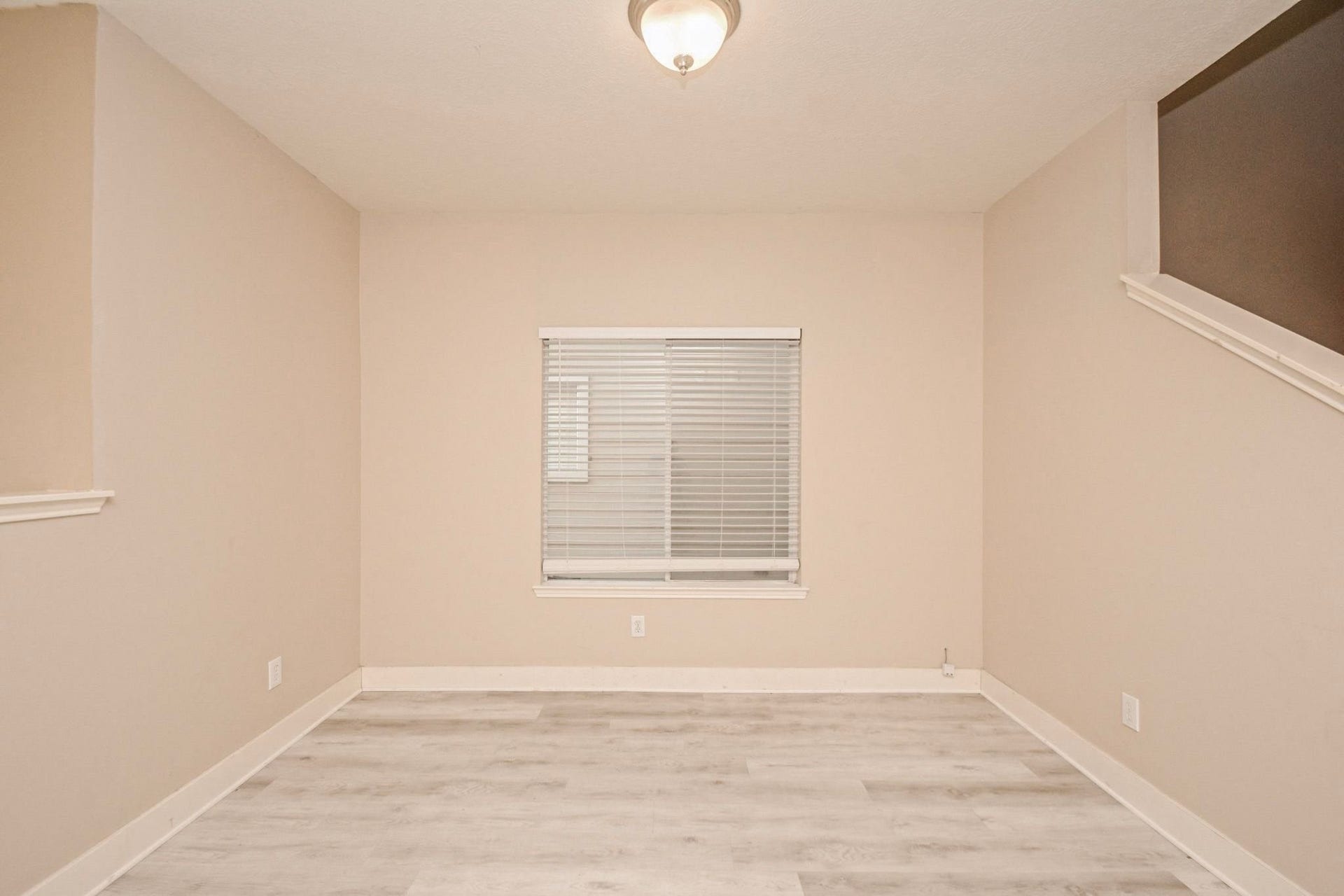 9742 Farrell Drive, Houston, TX 77070 9742 Farrell Drive, Houston, TX 77070