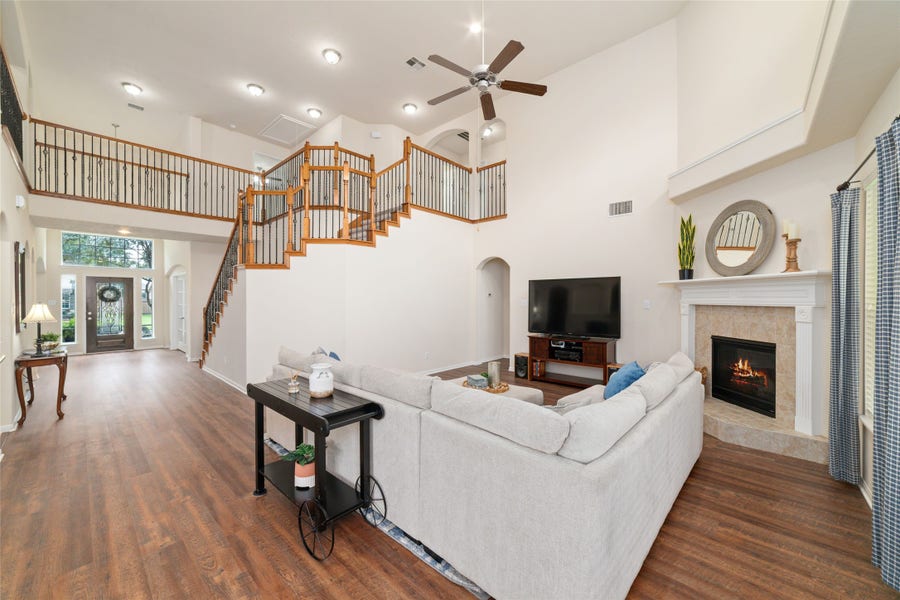 Property photo for 14422 Lakepointe Bend Lane, Cypress, TX