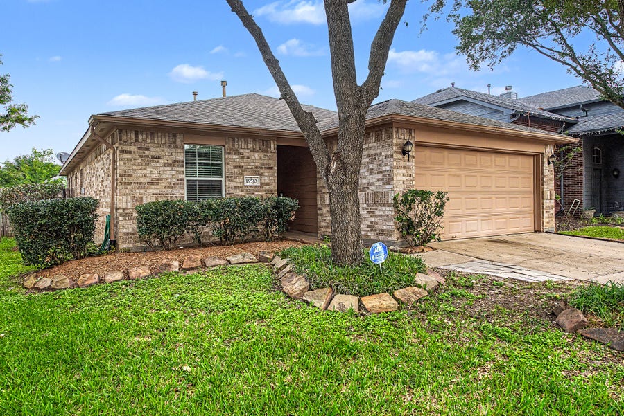 Property photo for 19510 Tahoka Springs Drive, Katy, TX