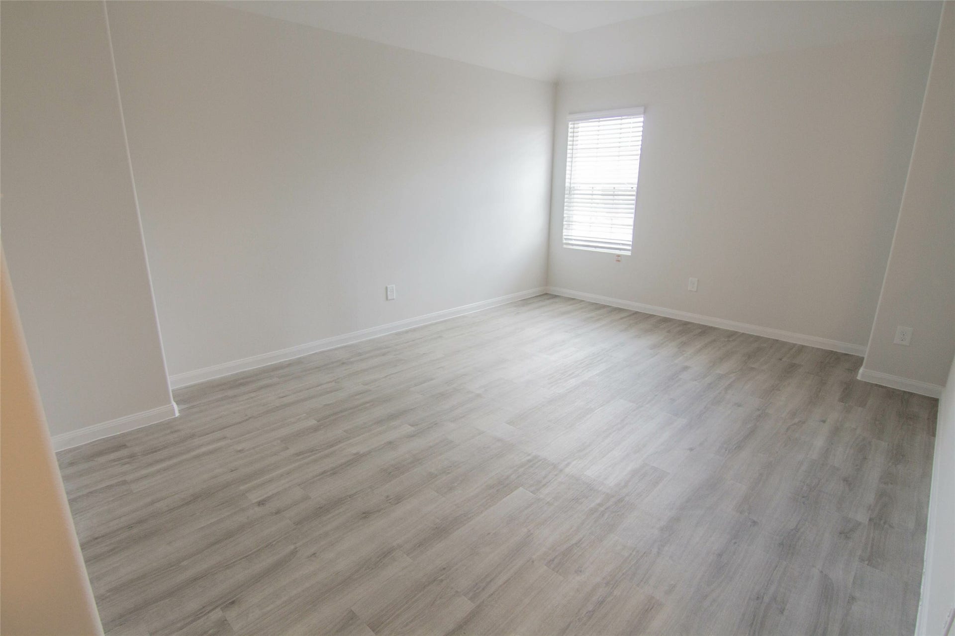 18623 Paddys Creek Trail, Katy, TX 77449 Photos are for illustrative purposes only and may depict similar homes with upgrades, options, or features not included. Actual homes, materials, and specifications may vary.