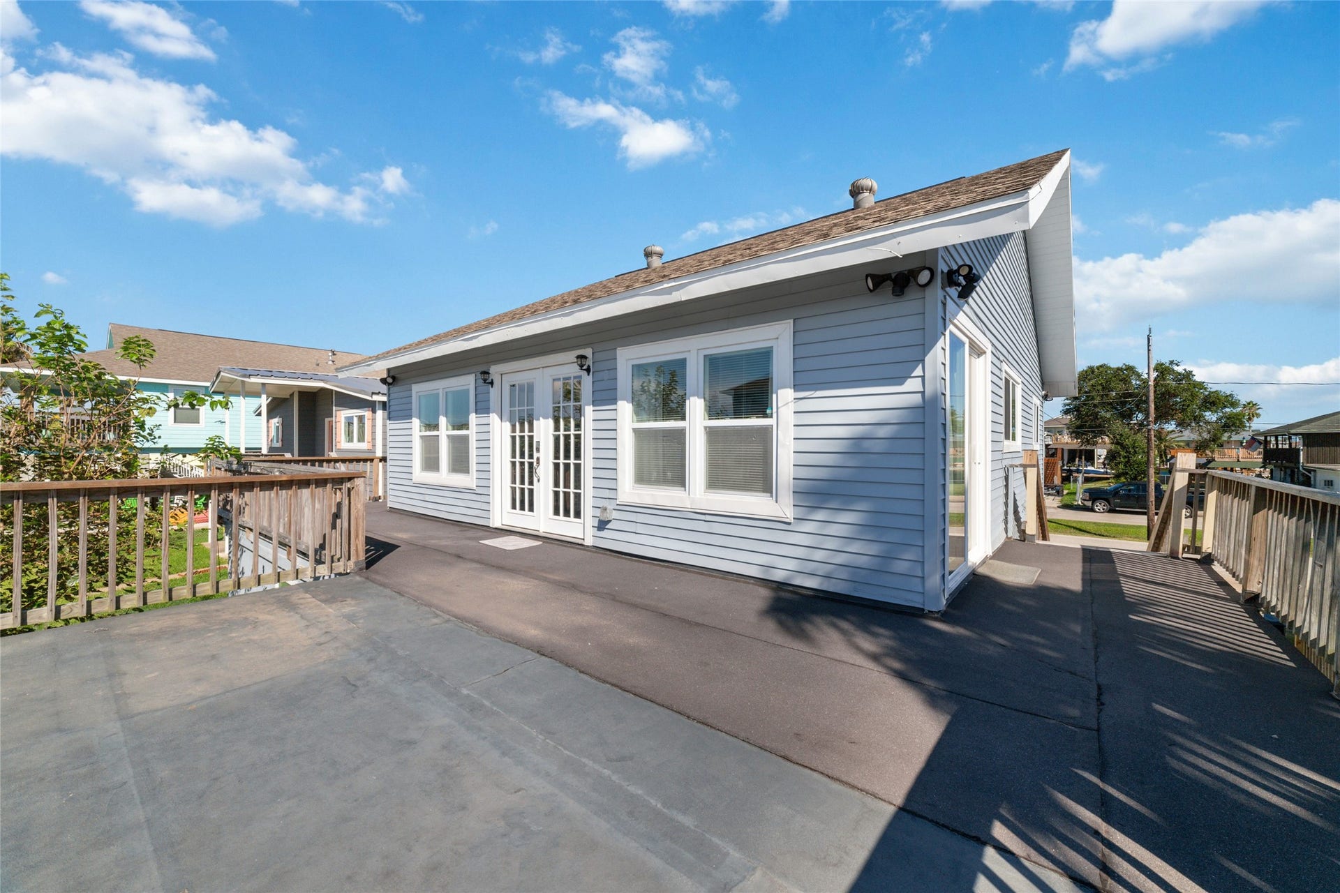 196 Barracuda Street, Bayou Vista, TX 77563 196 Barracuda Street, Bayou Vista, TX 77563