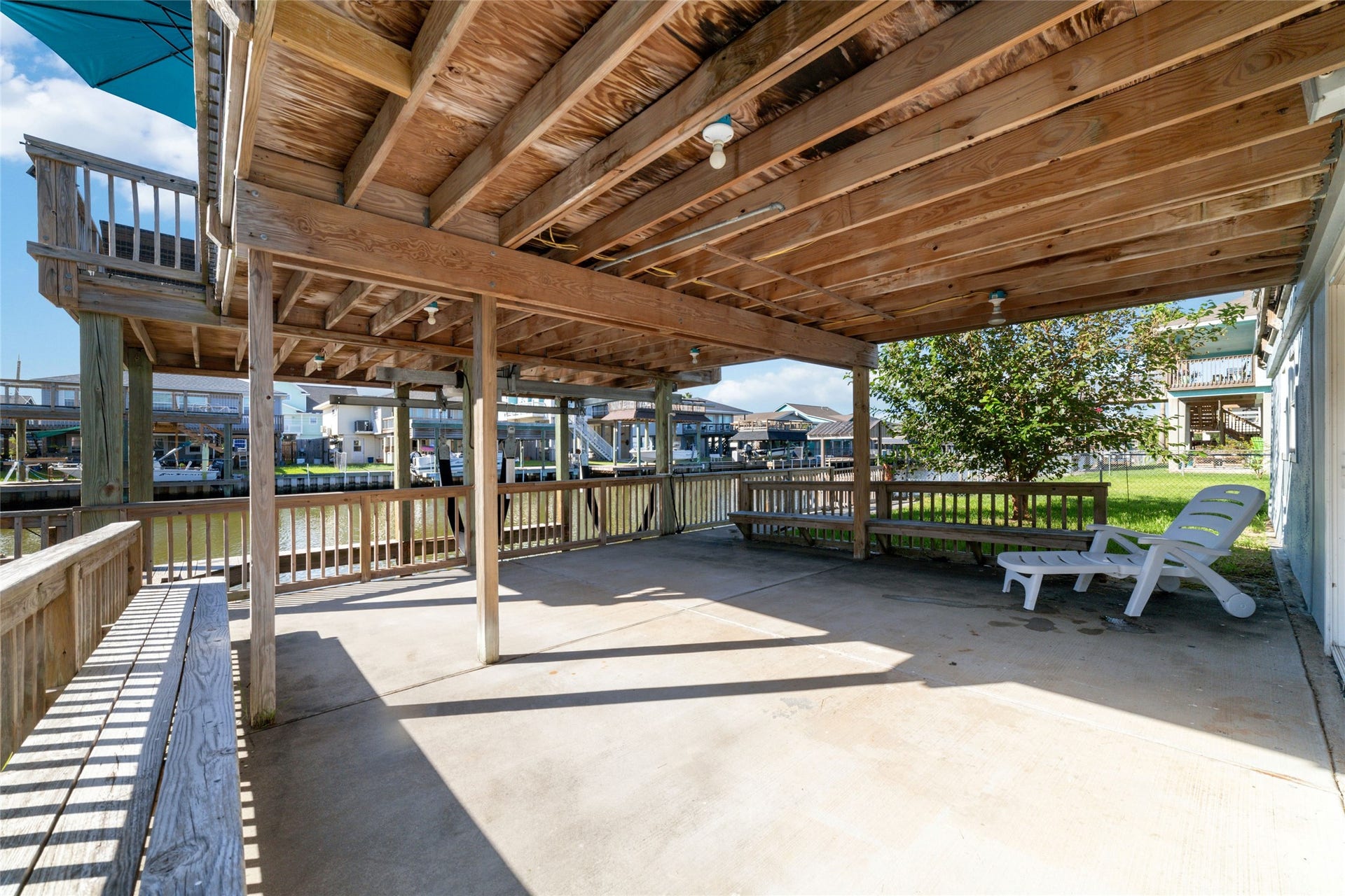 196 Barracuda Street, Bayou Vista, TX 77563 196 Barracuda Street, Bayou Vista, TX 77563