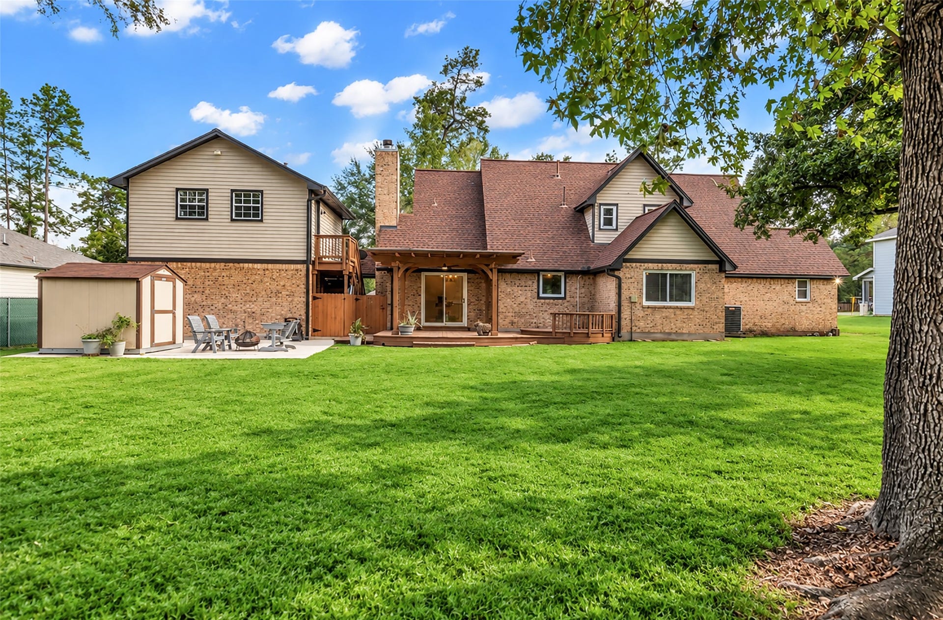 Another view of the rear of the home